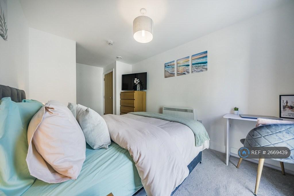 Apartment in London - More