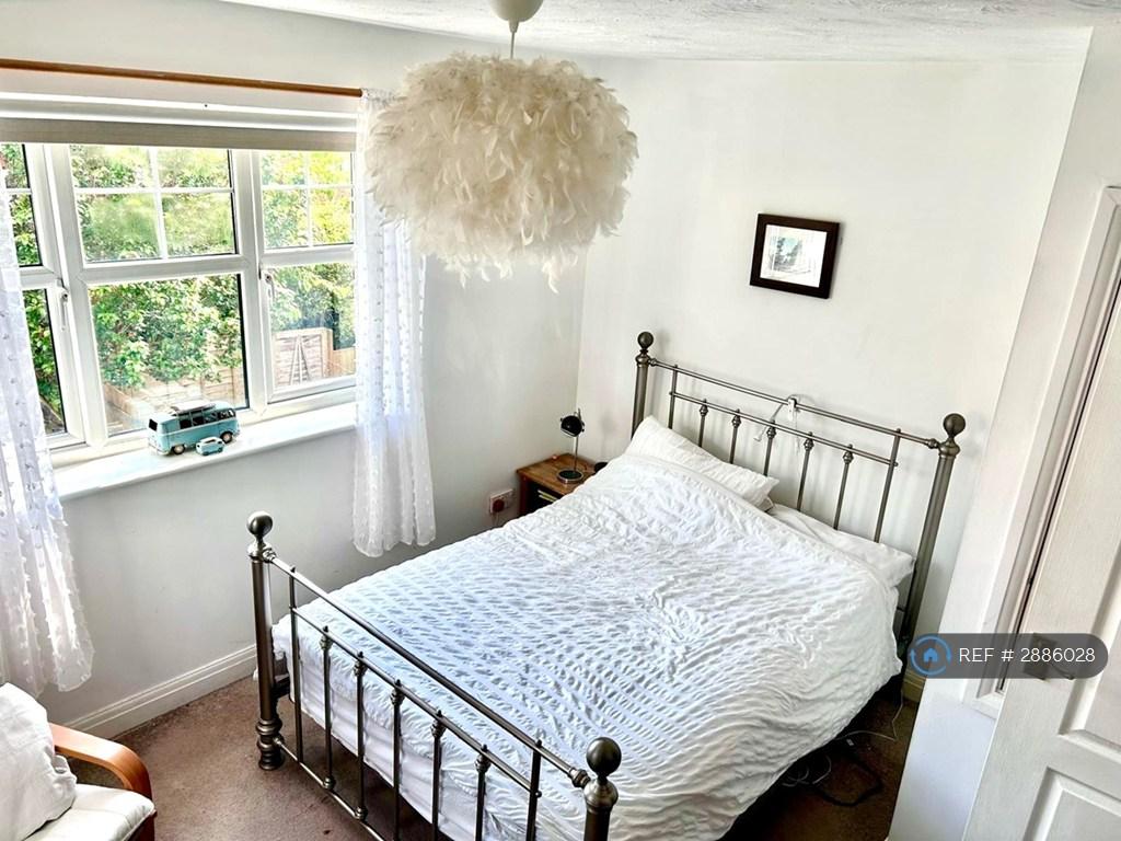 House in Bristol, Crew's Hole, St George - More