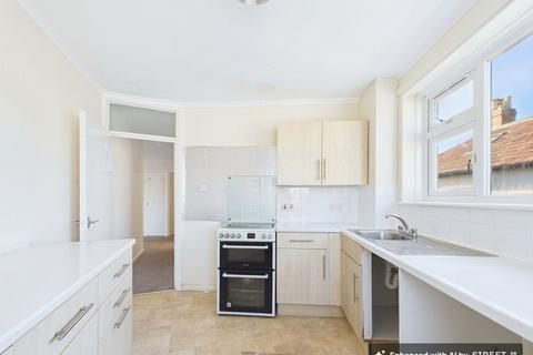 2 bedroom flat for sale, Merton Road, Selma Court Merton Road, PO5