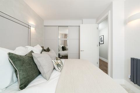 2 bedroom apartment for sale, Shepherds Bush Road, London