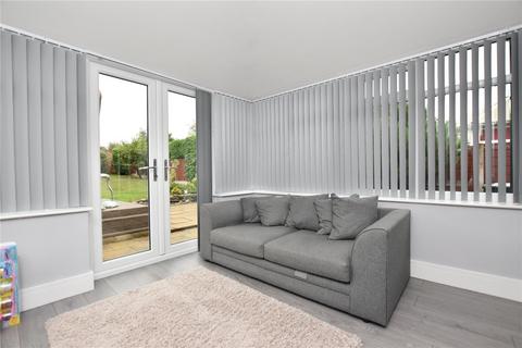 3 bedroom detached house for sale, Rembrandt Avenue, Tingley, Wakefield, West Yorkshire