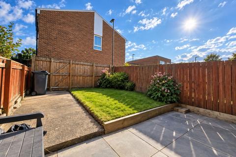3 bedroom terraced house for sale, Bray Close, Wallsend, Tyne and Wear, NE28 9RJ