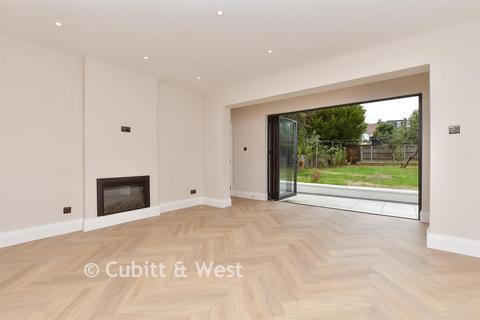 4 bedroom detached bungalow for sale, Grosvenor Gardens, Wallington, Surrey