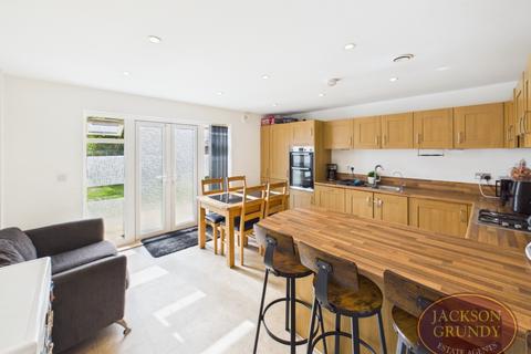 4 bedroom detached house for sale, Battle Avenue, Daventry, NN11 2NX