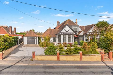 4 bedroom chalet for sale, Aldermans Hill, Hockley SS5
