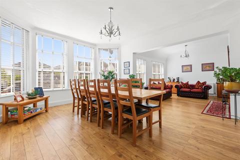4 bedroom chalet for sale, Aldermans Hill, Hockley SS5