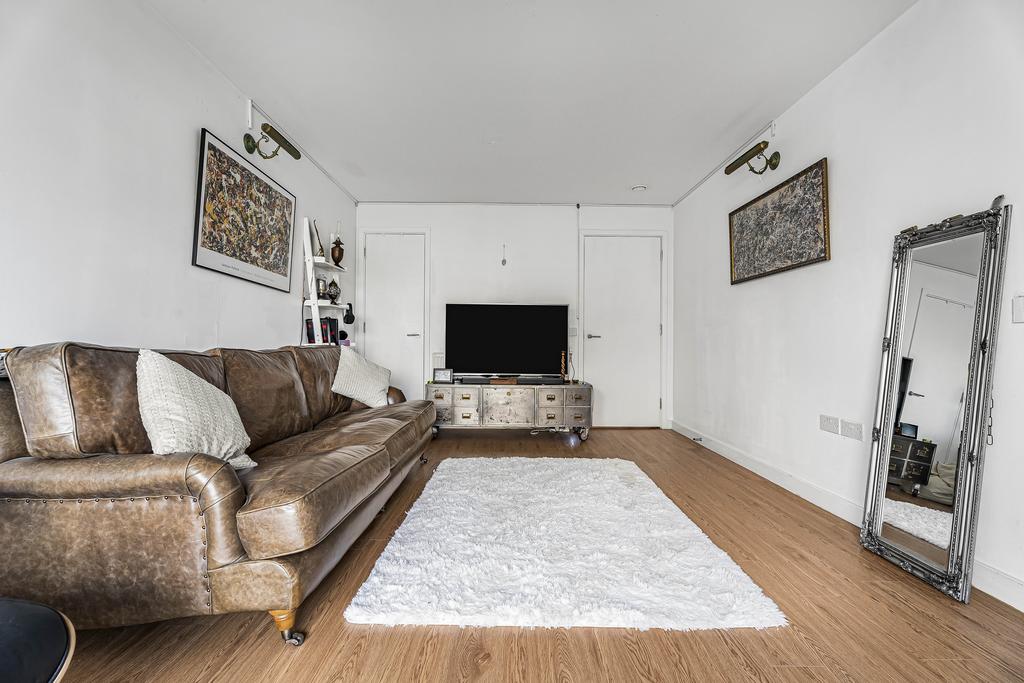 Apartment in Cambridge, Petersfield - View 5
