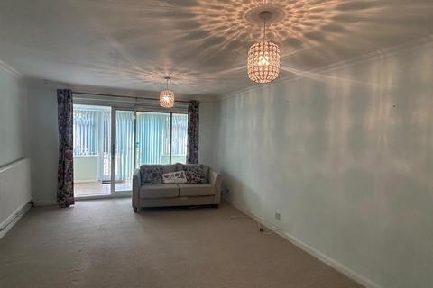 2 bedroom house to rent, Eastbourne Avenue, Stevenage