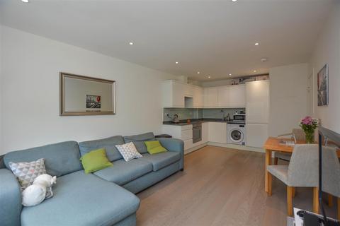 1 bedroom apartment for sale, Hubert Road, Brentwood