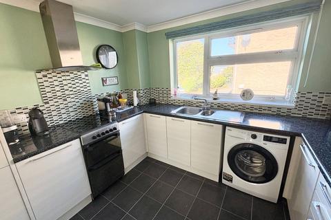 2 bedroom flat for sale, Ashurst Court, Tower Close, Alverstoke, Gosport, PO12 2TZ