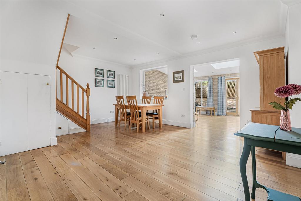 House in Cambridge, Petersfield - View 2