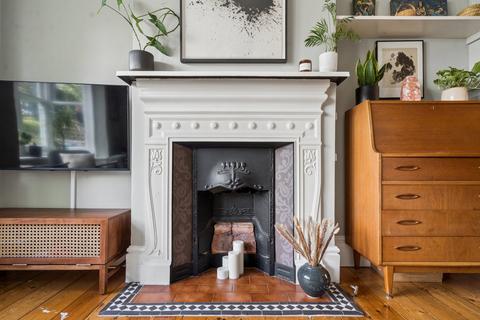 3 bedroom end of terrace house for sale, Pinner Road, Pinner
