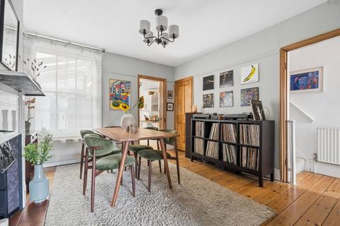 3 bedroom end of terrace house for sale, Pinner Road, Pinner