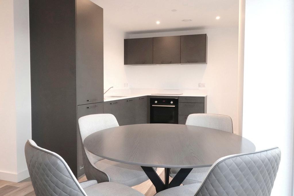 Apartment in Salford, Greater Manchester - View 5