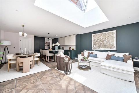 4 bedroom detached house for sale, Herb Grove, Surrey SM7