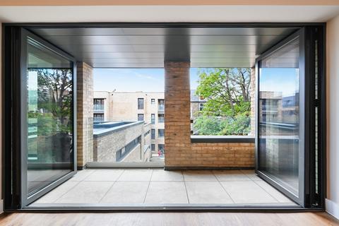 2 bedroom apartment for sale, Shepherds Bush Road, London