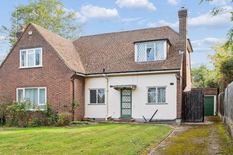 2 bedroom semi-detached house for sale, Moss Lane, Pinner