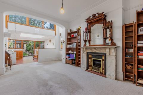 1 bedroom flat for sale, Muswell Road, London N10