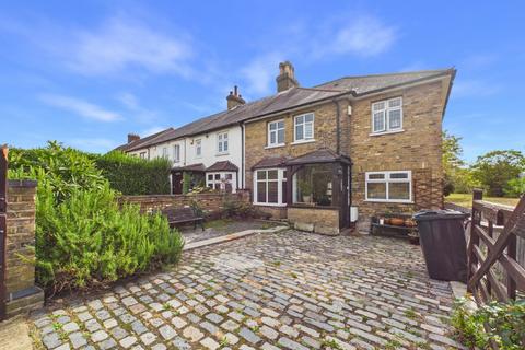 4 bedroom end of terrace house for sale, Elmwood Avenue, Feltham, Middlesex, TW13