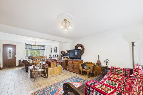 4 bedroom end of terrace house for sale, Elmwood Avenue, Feltham, Middlesex, TW13