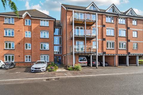 2 bedroom flat for sale, The Lamports, Alton, Hampshire, GU34
