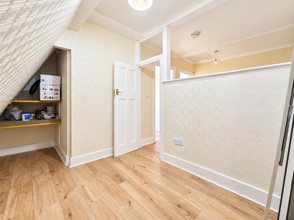 Apartment in London, Worton - View 5