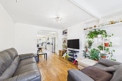 4 bedroom semi-detached house for sale, Desford Way, Ashford, Surrey, TW15