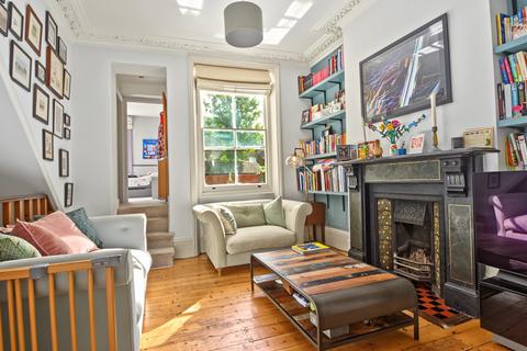 4 bedroom ground floor maisonette for sale, Burghley Road, Kentish Town, London NW5
