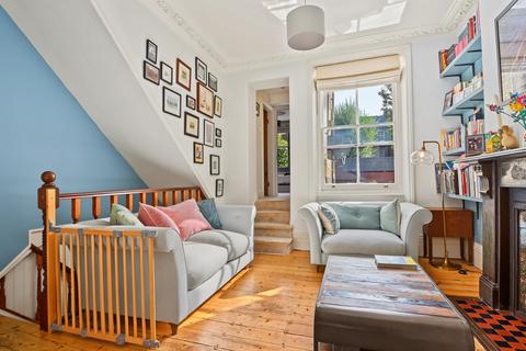 4 bedroom ground floor maisonette for sale, Burghley Road, Kentish Town, London NW5