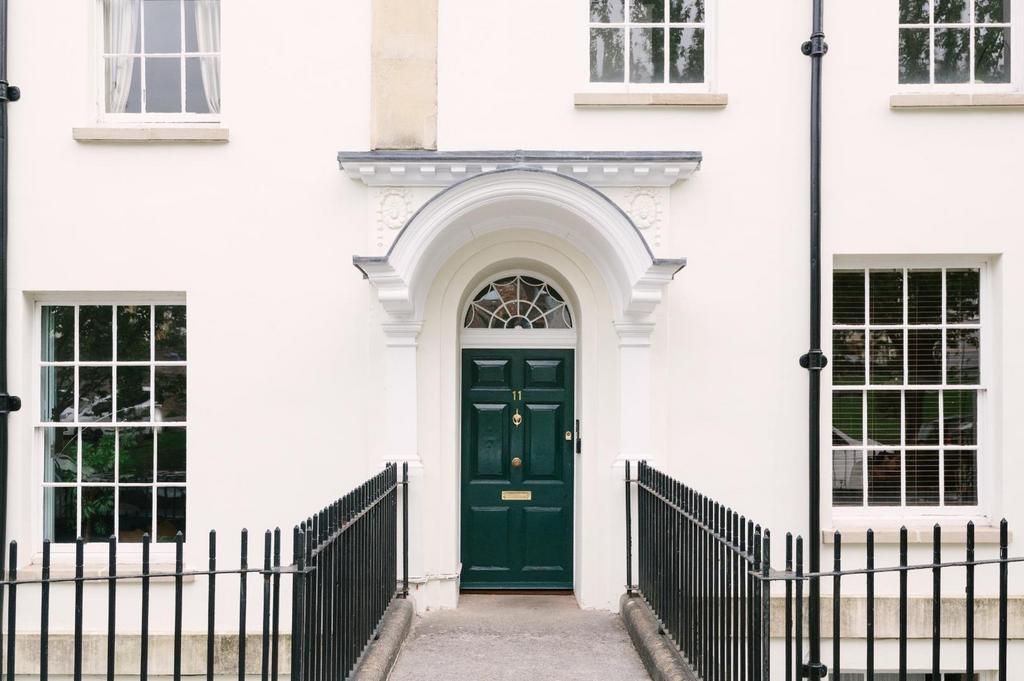 Apartment in Bristol, Tyndall's Park, Spike Island - View 2