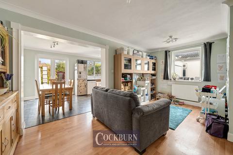 3 bedroom semi-detached house for sale, Cradley Road, New Eltham, SE9