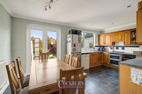 3 bedroom semi-detached house for sale, Cradley Road, New Eltham, SE9