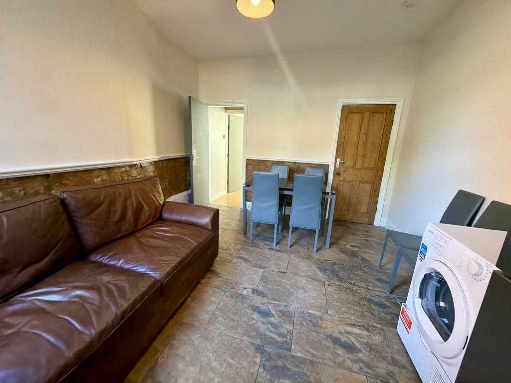 House in Sheffield - View 3