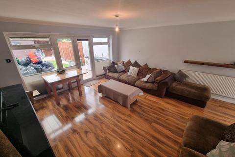 3 bedroom terraced house for sale, Sheepcote Close, Hounslow