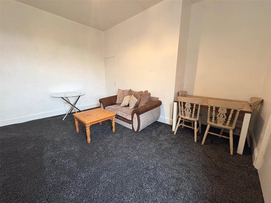 Apartment in Newcastle Upon Tyne - View 2