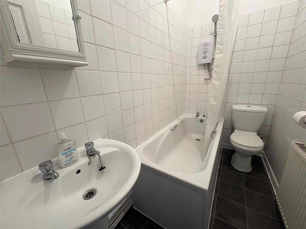 Apartment in Newcastle Upon Tyne - More