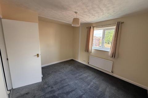 2 bedroom flat to rent, Henley Court, Gainsborough, DN21 2NW