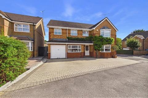 5 bedroom detached house for sale, Southern Way, Farnborough, Hampshire, GU14