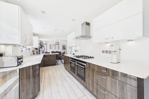 5 bedroom detached house for sale, Southern Way, Farnborough, Hampshire, GU14