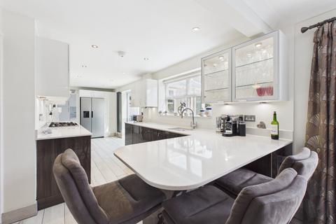 5 bedroom detached house for sale, Southern Way, Farnborough, Hampshire, GU14