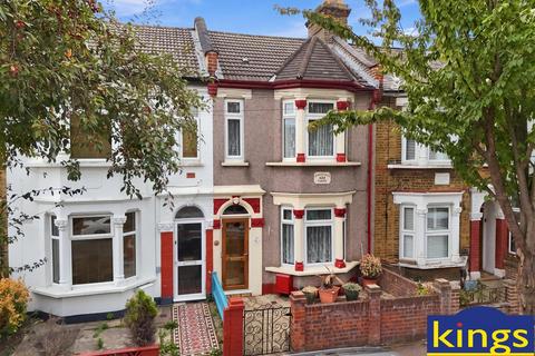 2 bedroom terraced house for sale, Chelmsford Road, London