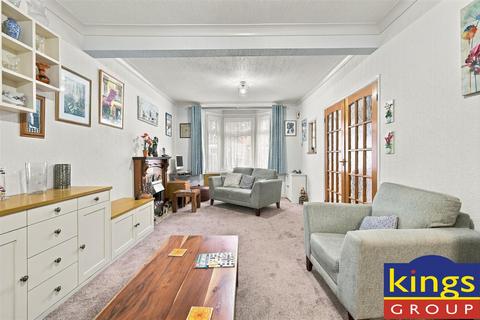 2 bedroom terraced house for sale, Chelmsford Road, London