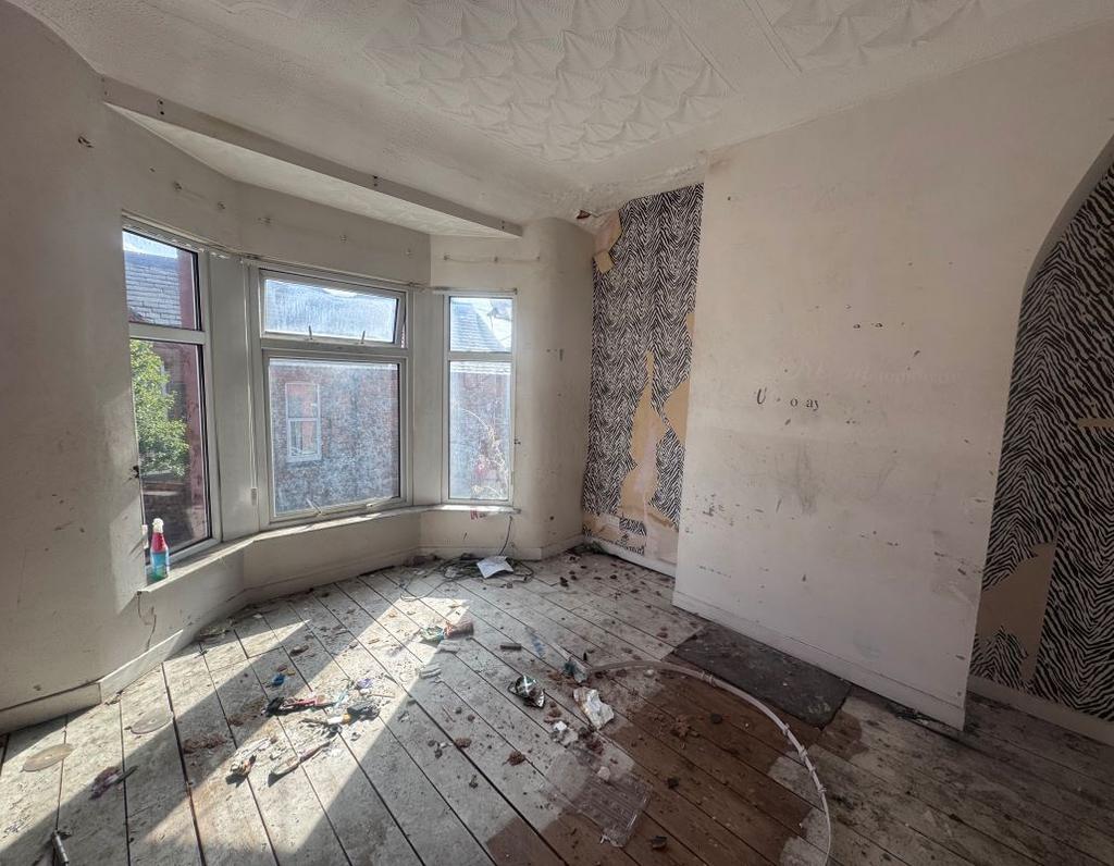House in Sefton, Liverpool City Region - View 3