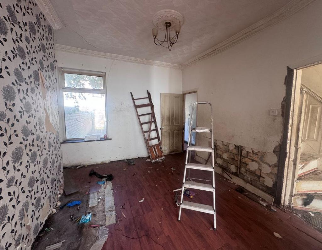 House in Sefton, Liverpool City Region - View 4