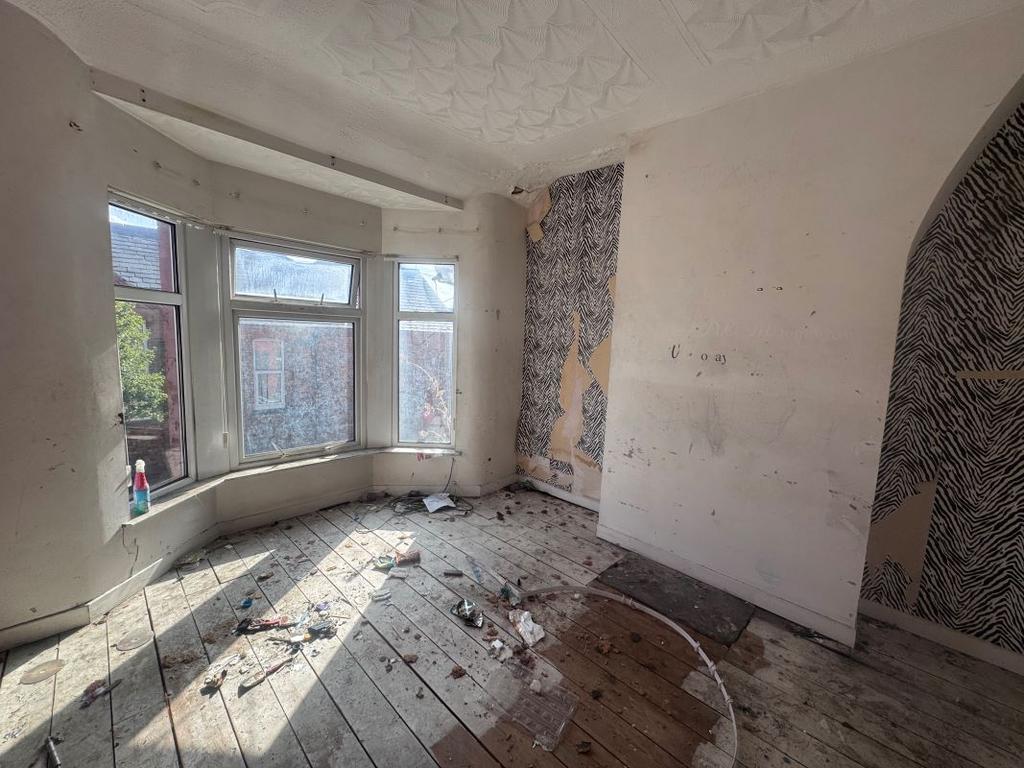 House in Sefton, Liverpool City Region - More