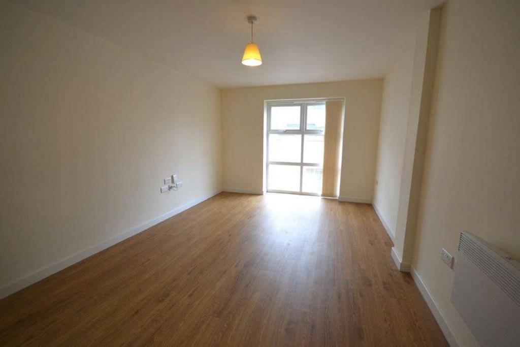 Apartment in Leicester - More