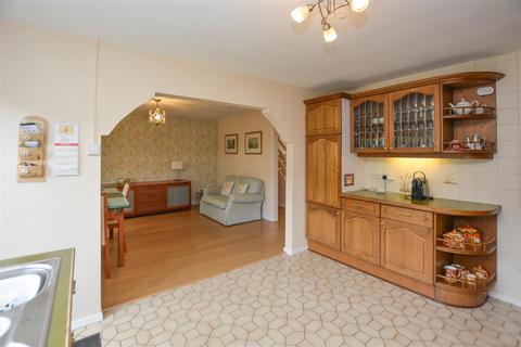 3 bedroom detached house for sale, Willowdene, Pilgrims Hatch, Brentwood