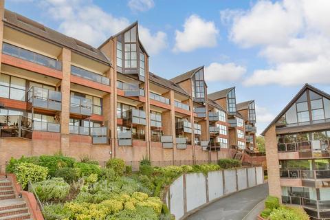 2 bedroom apartment for sale, Sealand Court, Rochester ME1