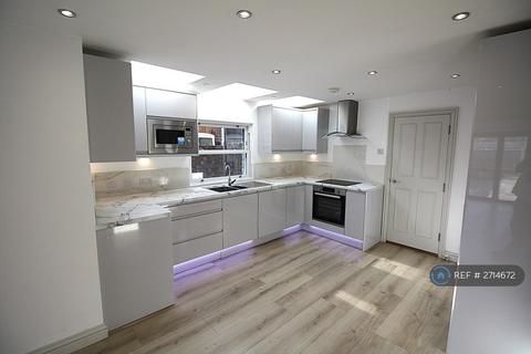 2 bedroom flat to rent, Bridge Road, Uxbridge, UB8