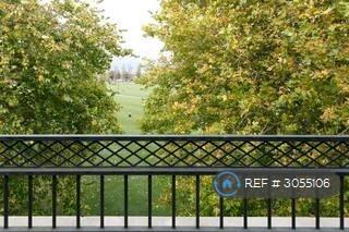 Apartment in Cambridge, Petersfield - View 2